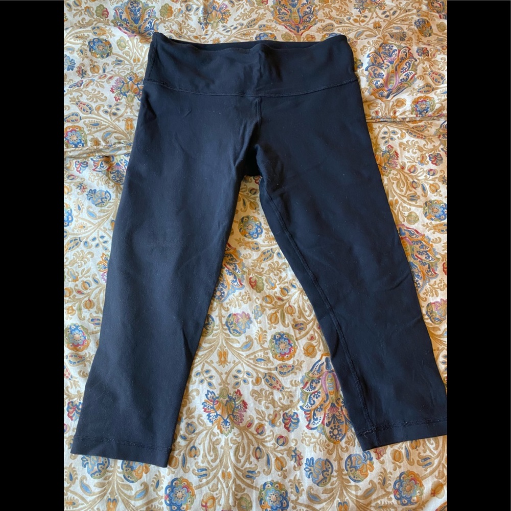 Lululemon crops